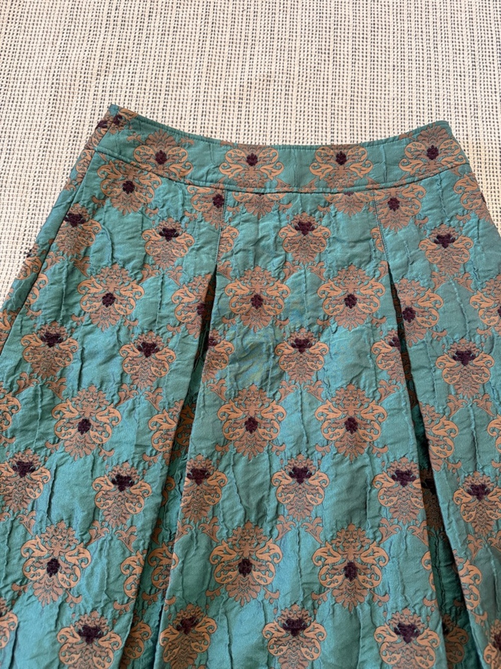 Stunning skirts - Picture 2 of 8